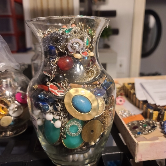 Lots and Lots of jewelry to sell - Picture 9 of 10